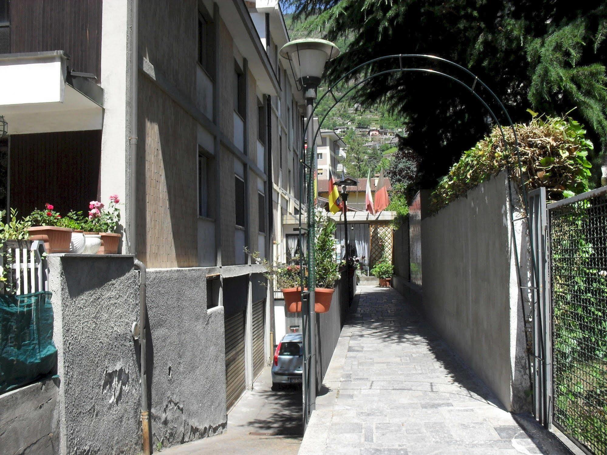 Al Caminetto Hotel Aosta Buitenkant foto
